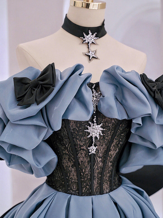 Vestido de fiesta largo de satén azul con encaje, único, con hombros descubiertos.