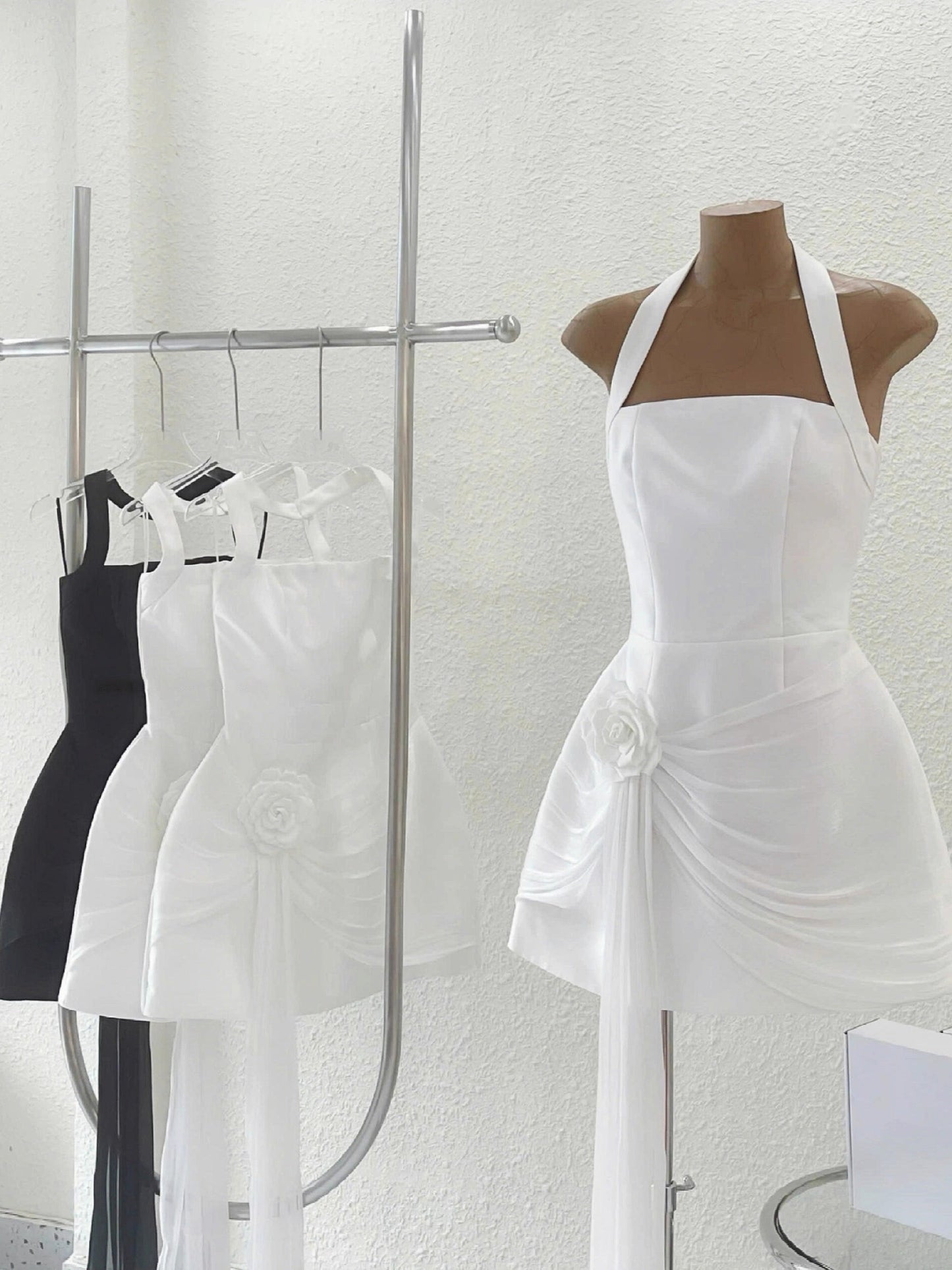 Vestido negro corto con cuello halter y corte en A, para fiesta, corto, formal, de bienvenida, elegante, de noche, para cóctel, para cumpleaños número 16, DH2766
