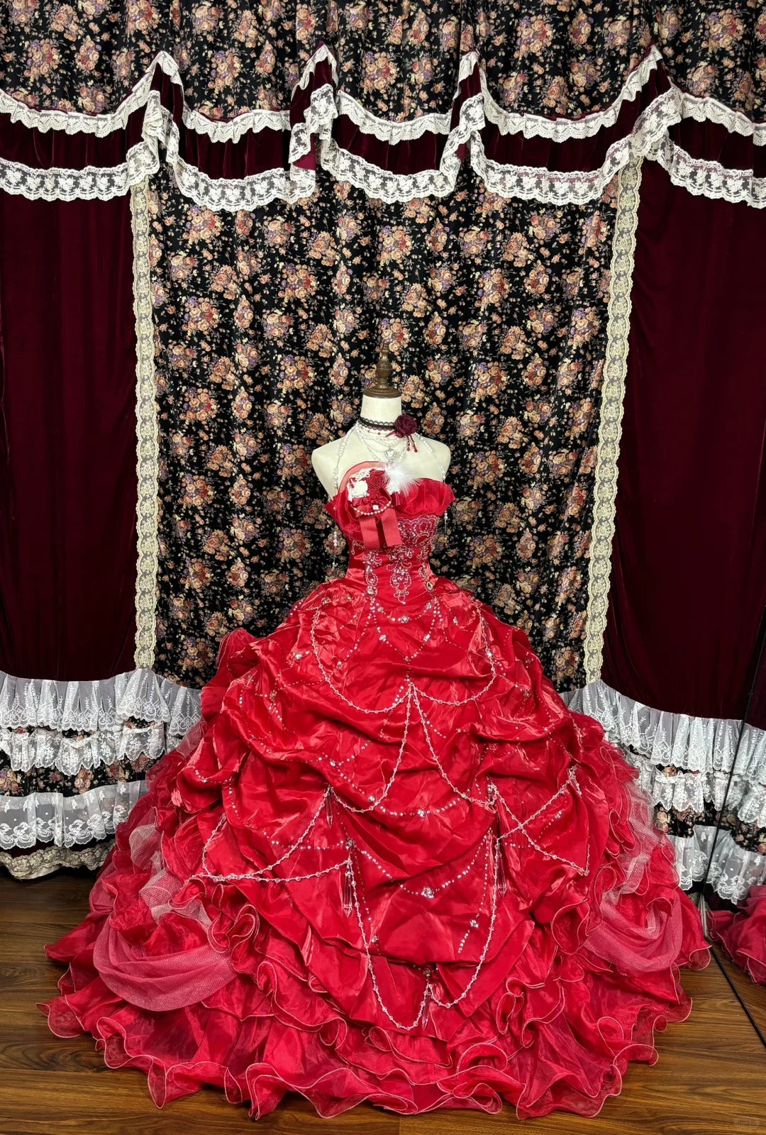 Vestido de noche vintage rojo con escote en forma de corazón, lentejuelas, sin tirantes, corte A, con flores 3D, TP3786