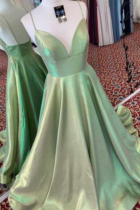 Elegante vestido de fiesta largo verde con escote en V, corte imperio y tirantes
