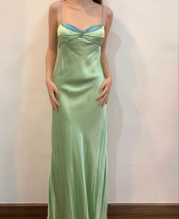 Green vintage elegant rhinestone gemstone beaded embellished long ball gown evening dress gh3030
