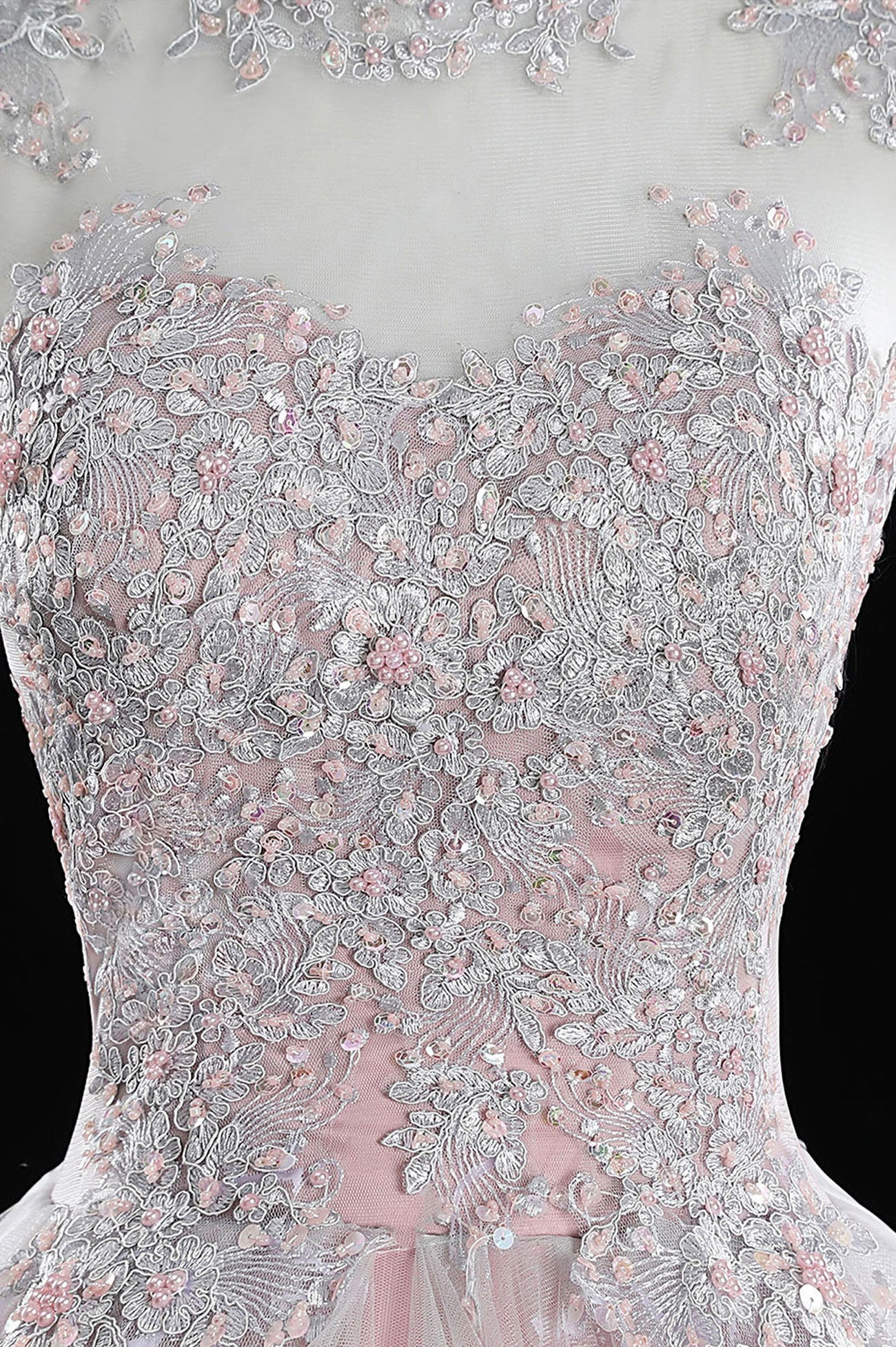 Vestidos de quinceañera largos con encaje de tul rosa