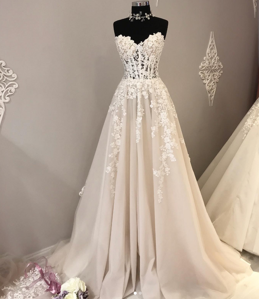 Vestido de novia largo de tul con escote corazón, corte en A, color champán, ED0843