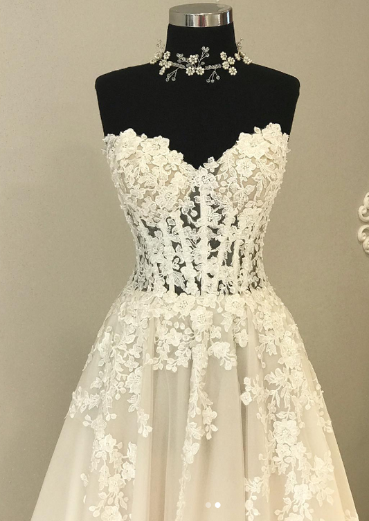 Vestido de novia largo de tul con escote corazón, corte en A, color champán, ED0843