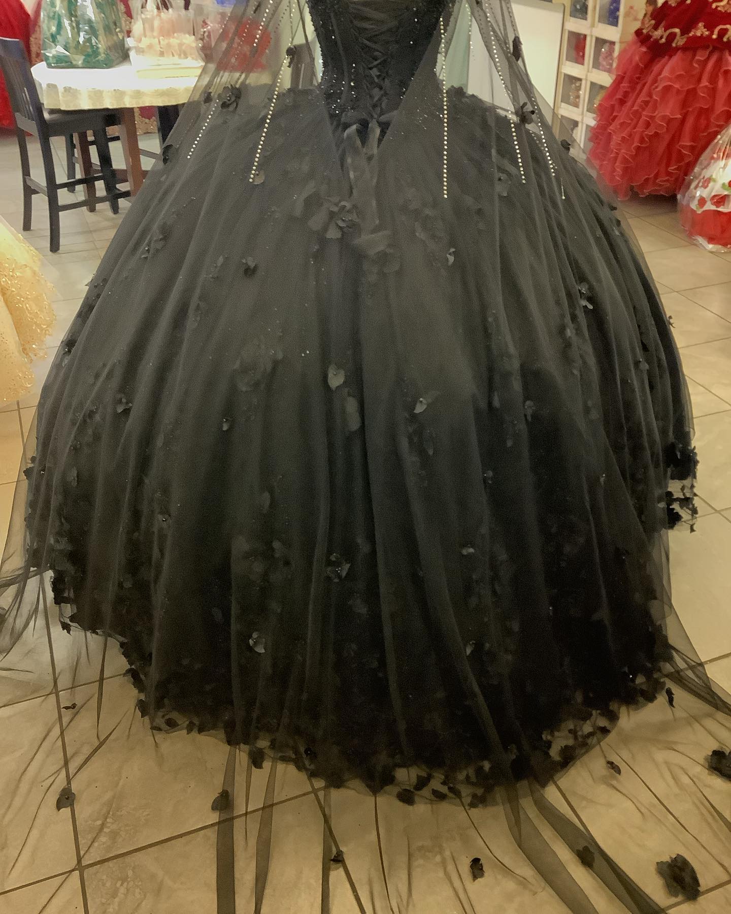 Vestidos negros de quinceañera con flores, vestidos largos de quinceañera