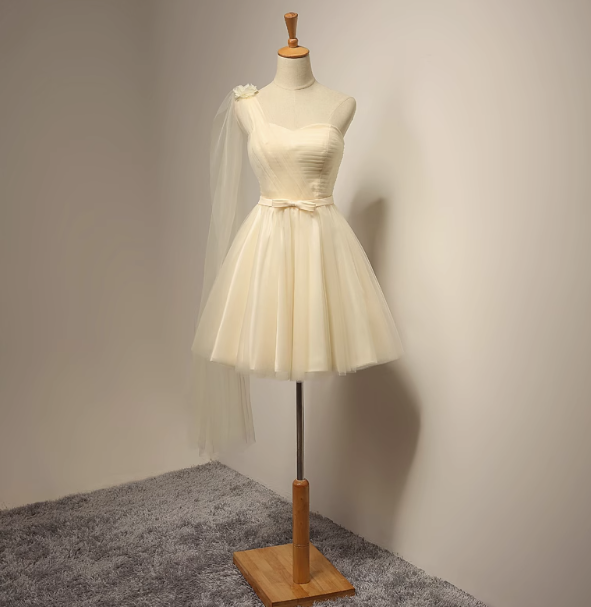 Vestido de fiesta corto de tul con escote en forma de corazón y corte en A color champán, vestido de dama de honor color champán ED0971