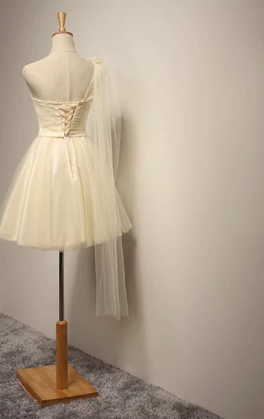 Vestido de fiesta corto de tul con escote en forma de corazón y corte en A color champán, vestido de dama de honor color champán ED0971