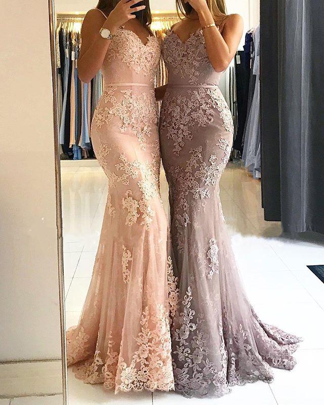 Elegante vestido de fiesta de sirena con encaje y escote corazón, largo hasta el suelo.