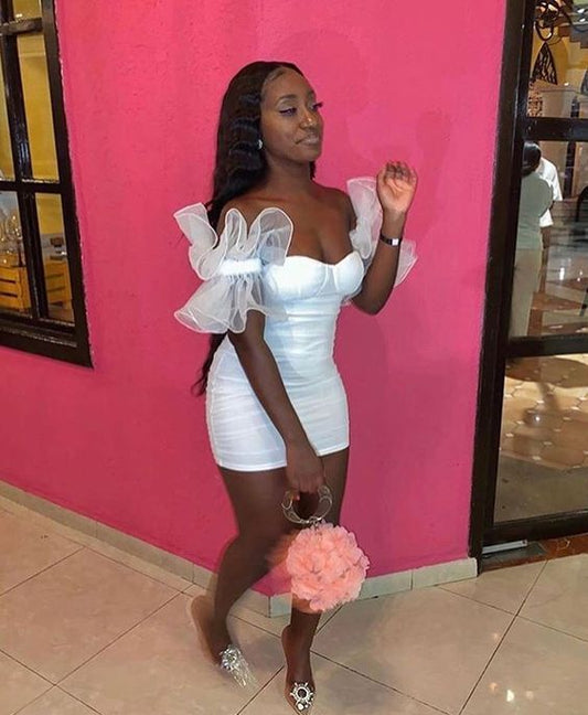 Vestido blanco ajustado para fiesta de bienvenida de chica negra para cumpleaños número 18