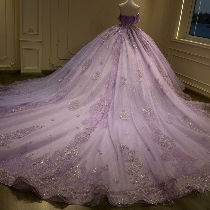 Elegant Ball Gown Off Shoulder Long Appliques Tulle Princess Gown Quinceanera Dress for Sweet 16    cg25642