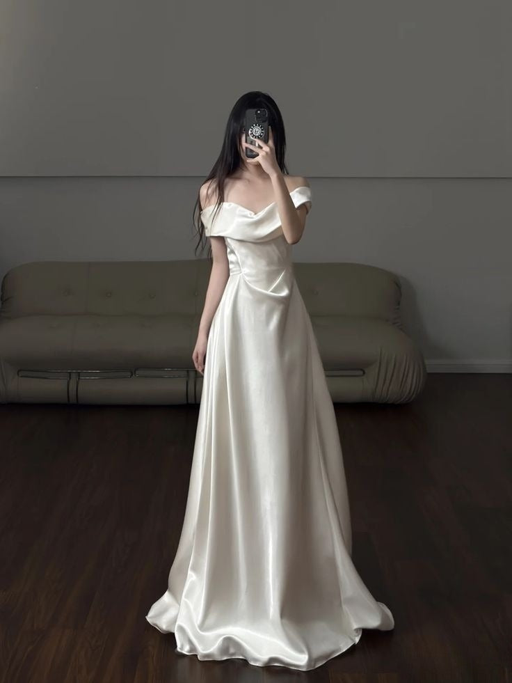 Vestido formal de corte A con hombros descubiertos, estilo princesa, para novias, largo