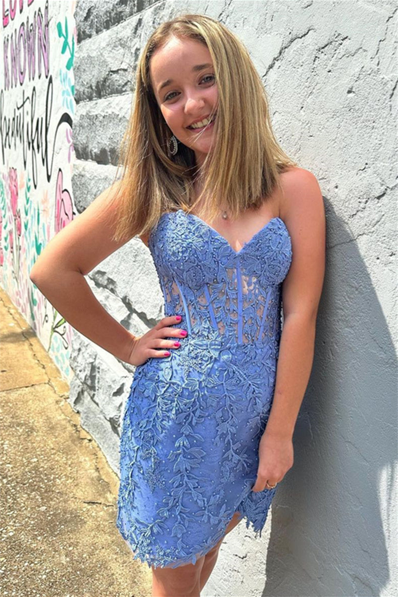Vestido ajustado de fiesta con apliques y cordones azules