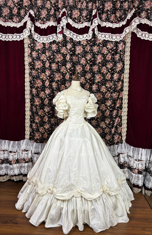 Vestidos de quinceañera de satén estilo retro beige con hombros descubiertos, corte A, para baile de noche TP3789