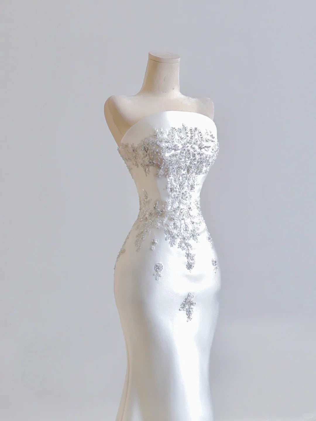 shopuniqlos--White exquisite beaded long satin prom wedding dress gh5483