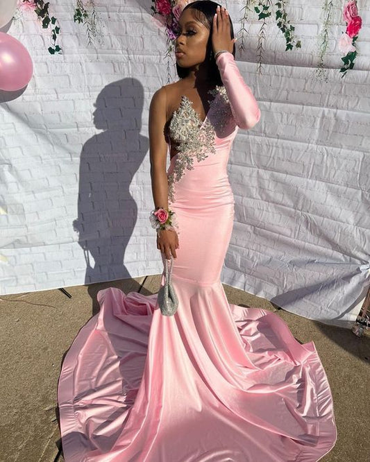 Vestido de fiesta largo rosa único con un hombro descubierto y manga larga estilo sirena