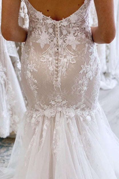 Elegante vestido de novia largo de sirena con escote en V y sin mangas con encaje