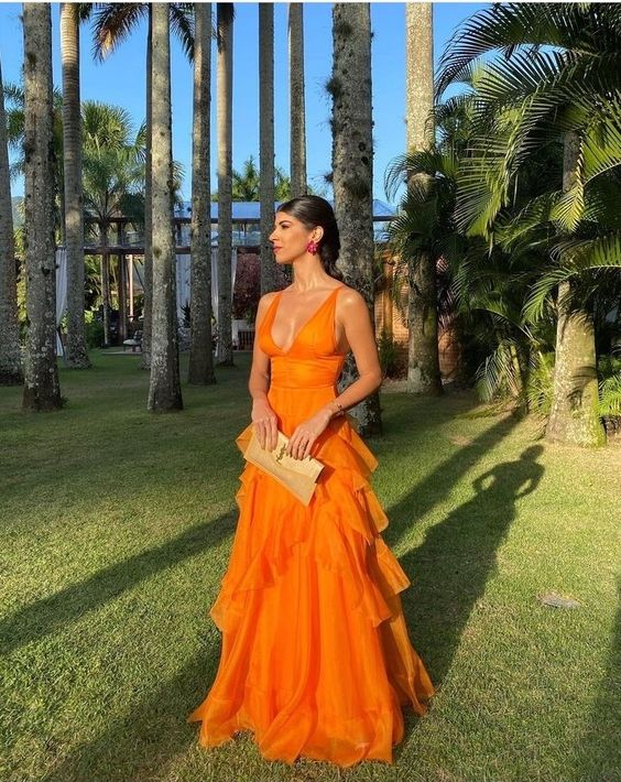 Vestidos de fiesta largos naranjas, trajes formales con cuello en V