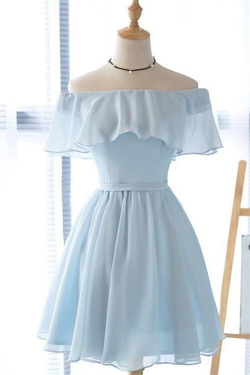 Lindos vestidos cortos azul claro con hombros descubiertos