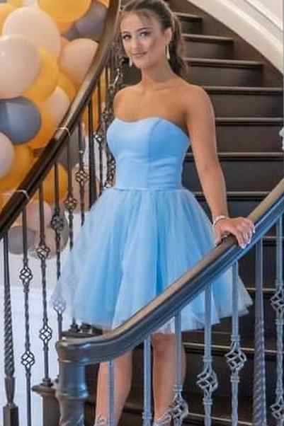 Vestido de fiesta corto azul claro sin tirantes, corte A, para regreso a casa