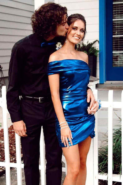 Vestido de fiesta corto azul marino ajustado con un hombro al descubierto Vestidos de cóctel