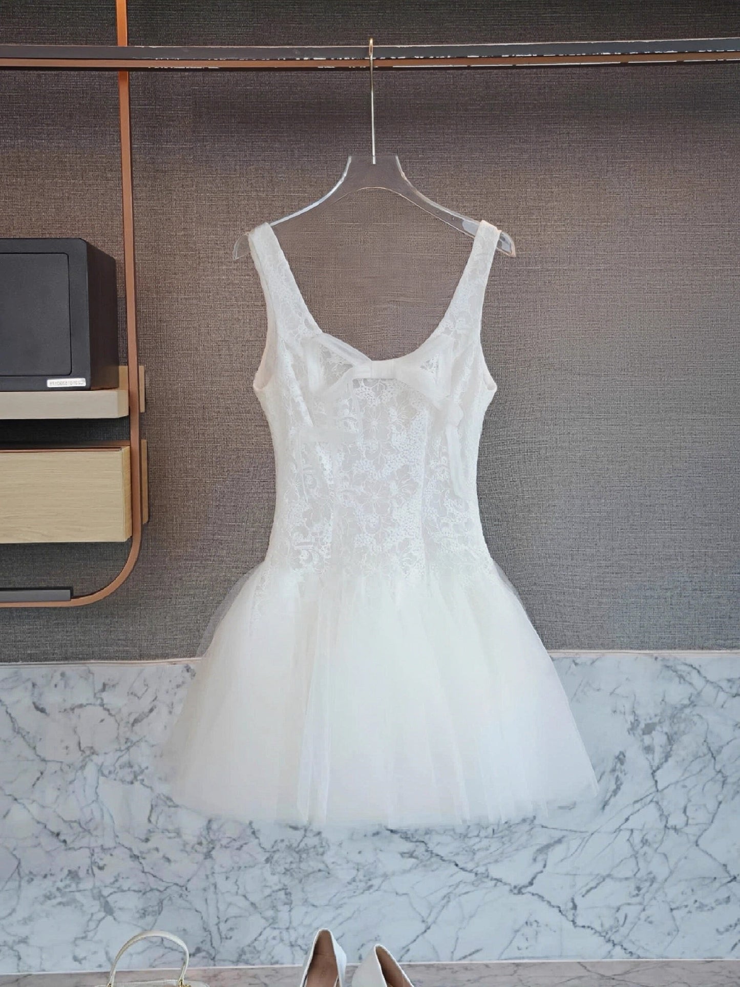Vestidos de fiesta cortos de tul blanco con escote cuadrado y corte A, elegantes y elegantes para el regreso a casa, vestidos de cóctel para 16 cumpleaños, vestido Hoco DH2762