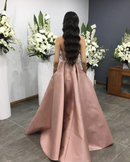Vestidos de noche largos de satén sin tirantes estilo celebridad