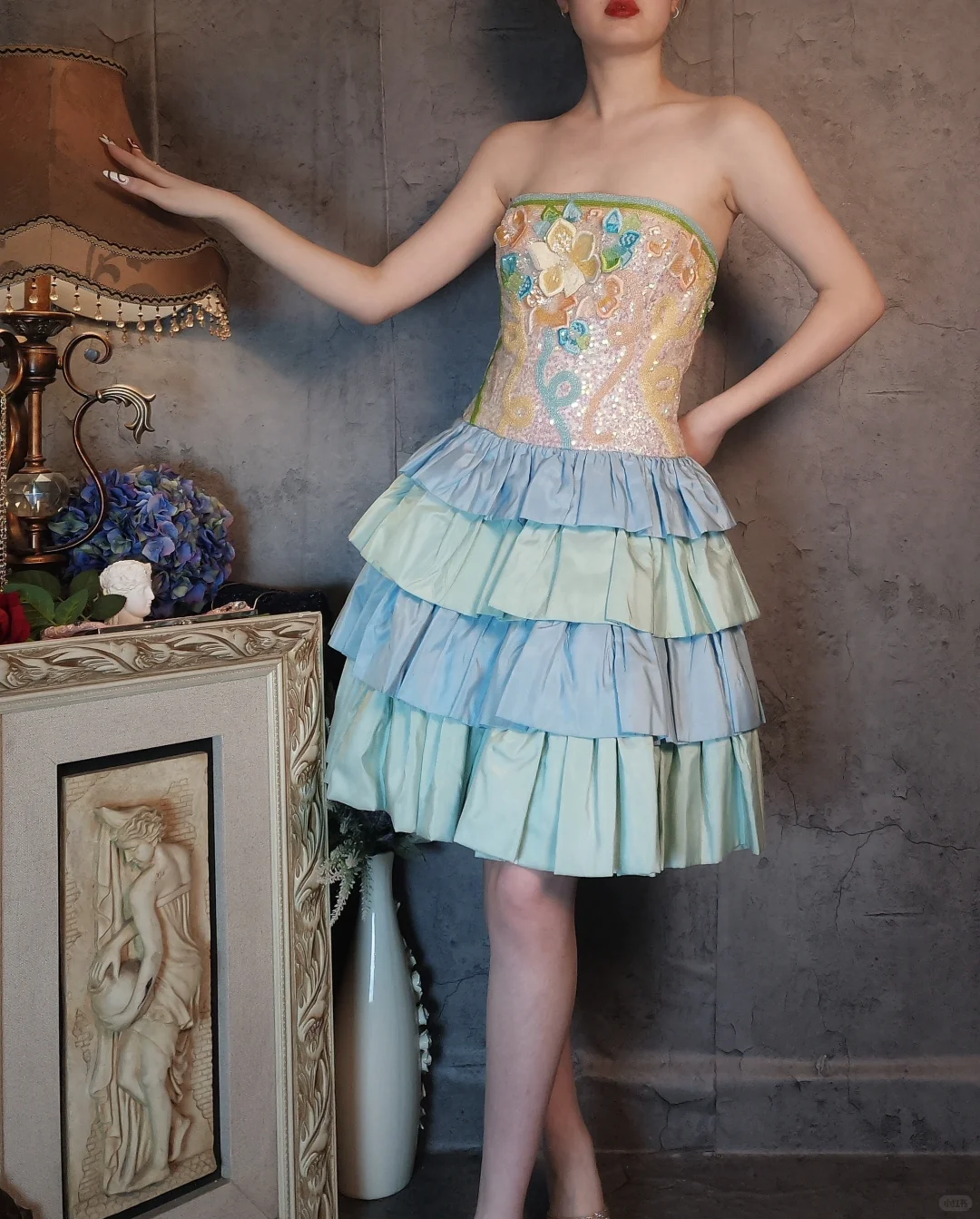 Vestido de fiesta retro colorido sin tirantes, diseño floral, corte A, corto, con capas, TP4020