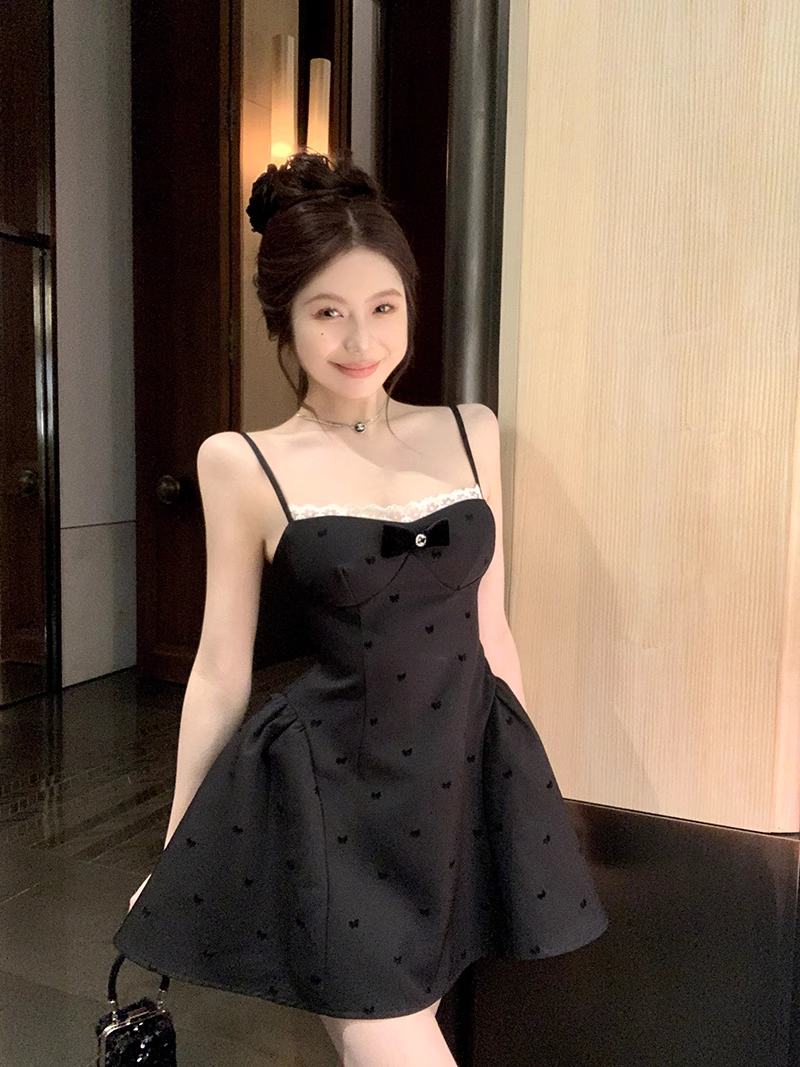 Vestido de fiesta de encaje con escote en A, tirantes finos, espalda descubierta y lazo, color negro, TP3692