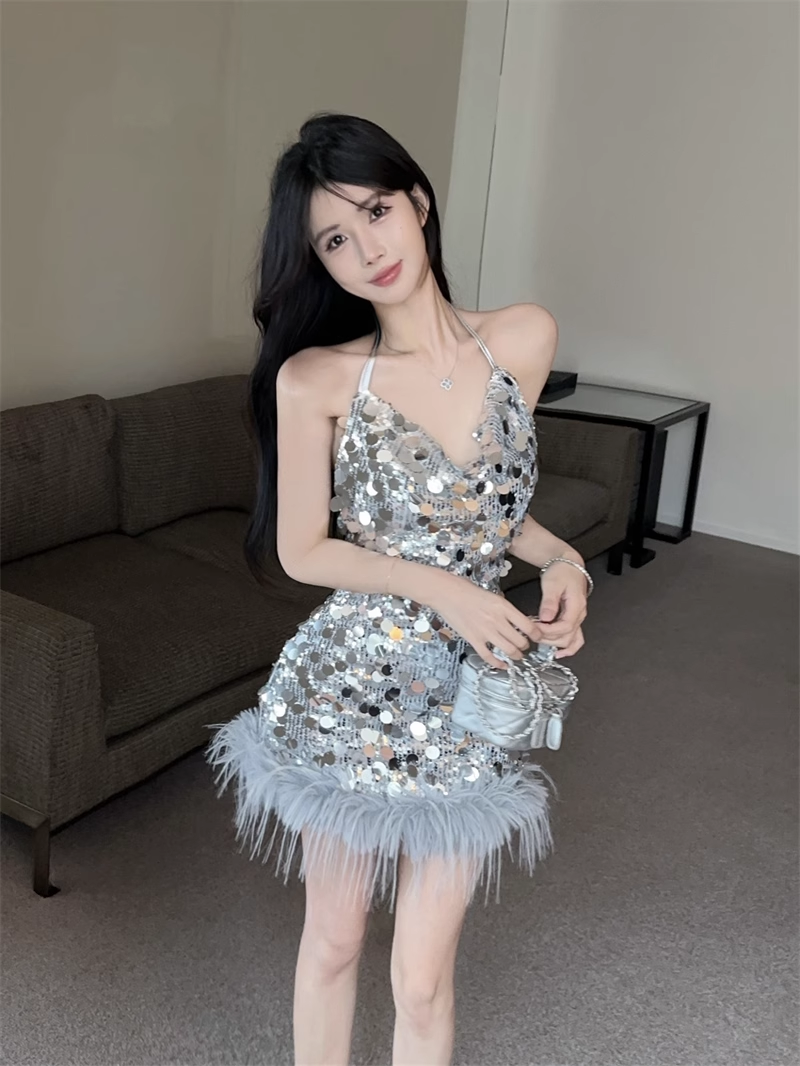Vintage Silvery Sequin V-neck Design A-line Halter Homecoming Dress TP3685