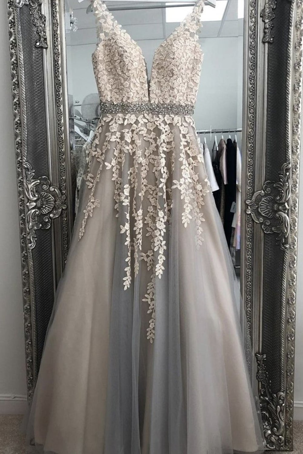 Vestido de fiesta largo de encaje gris con escote en V y cinturón, vestido formal de encaje gris con flores, vestido de noche de encaje gris