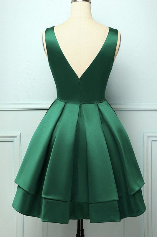 Vestidos de fiesta cortos de satén verde con escote en V y corte A, vestidos de graduación cortos de satén verde para el regreso a casa.