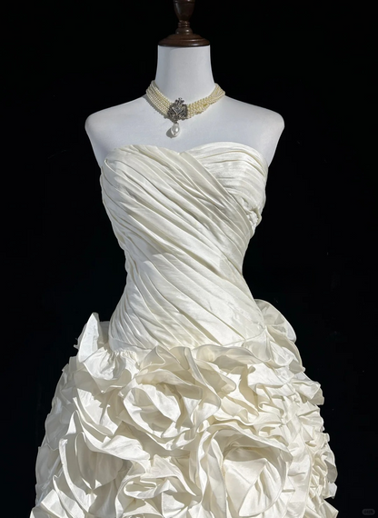 Ivory A Line Sweetheart Neck Pleated Flower Satin Short Homecoming Dress Cocktail Dress SH3147