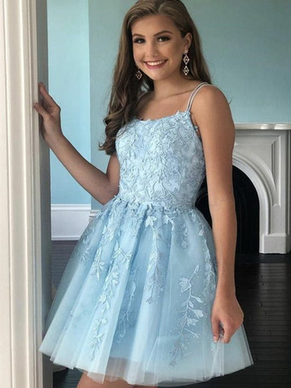 Vestidos de fiesta cortos de encaje azul sin espalda, vestidos de graduación cortos de encaje azul para el regreso a casa