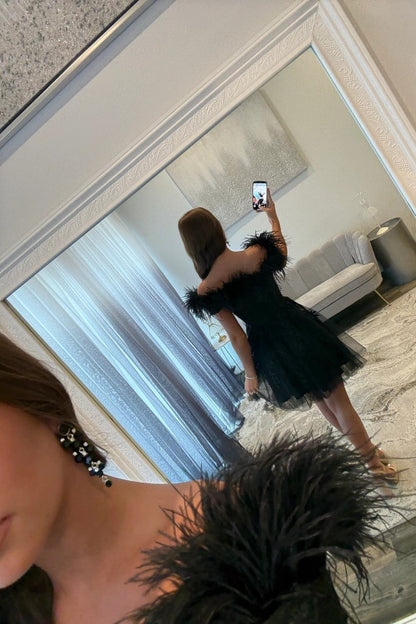 Black A-Line Feather Off The Shoulder Short Tulle Homecoming Dress with Appliques