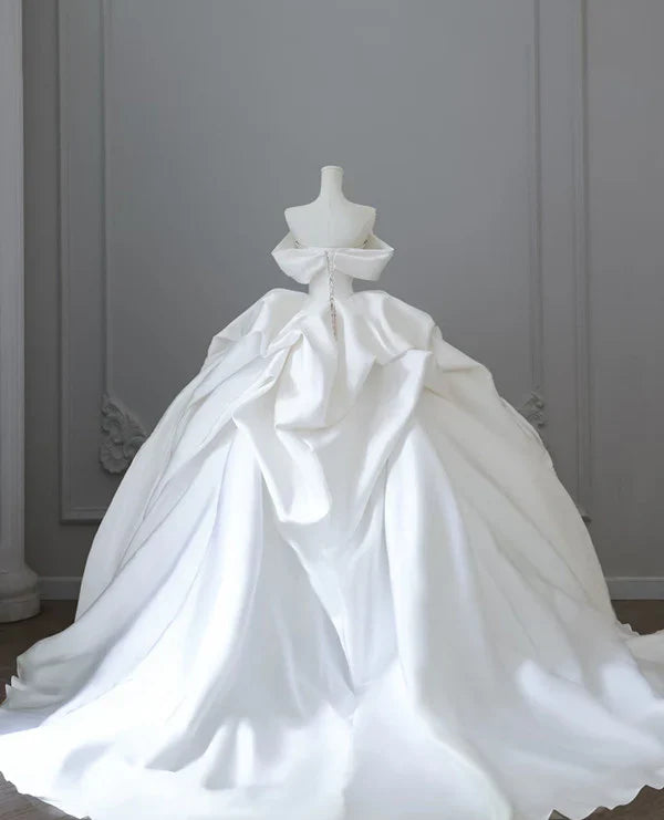 Elegante vestido de novia de satén blanco con hombros descubiertos y volantes, corte A, TP4104