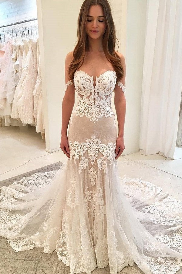 Vestido de novia con escote corazón, largo hasta el suelo, con encaje estilo capilla y bordado