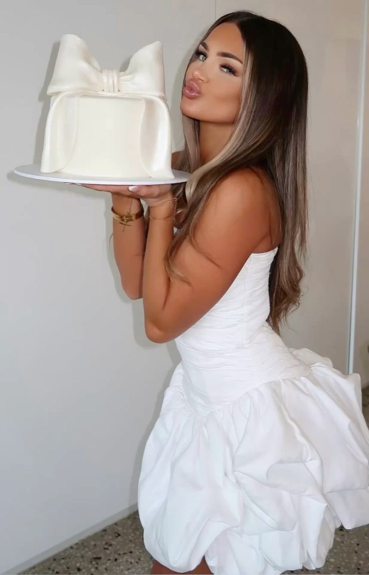 Bonito vestido de fiesta blanco corto sin tirantes, minivestido formal para octavo grado, vestido de verano para escuela secundaria, atuendos para el regreso a casa DH1006