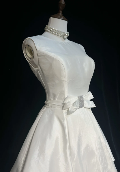 Vestido de novia vintage de los años 60, escote alto bajo, sin mangas, plisado, lazo, cuentas, blanco, corto, elegante, DH1014
