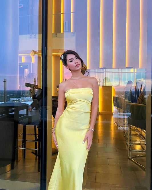 Elegante vestido de fiesta largo de satén amarillo sin tirantes, vestido de fiesta de verano para 20 cumpleaños, vestidos para 18 cumpleaños DH1034