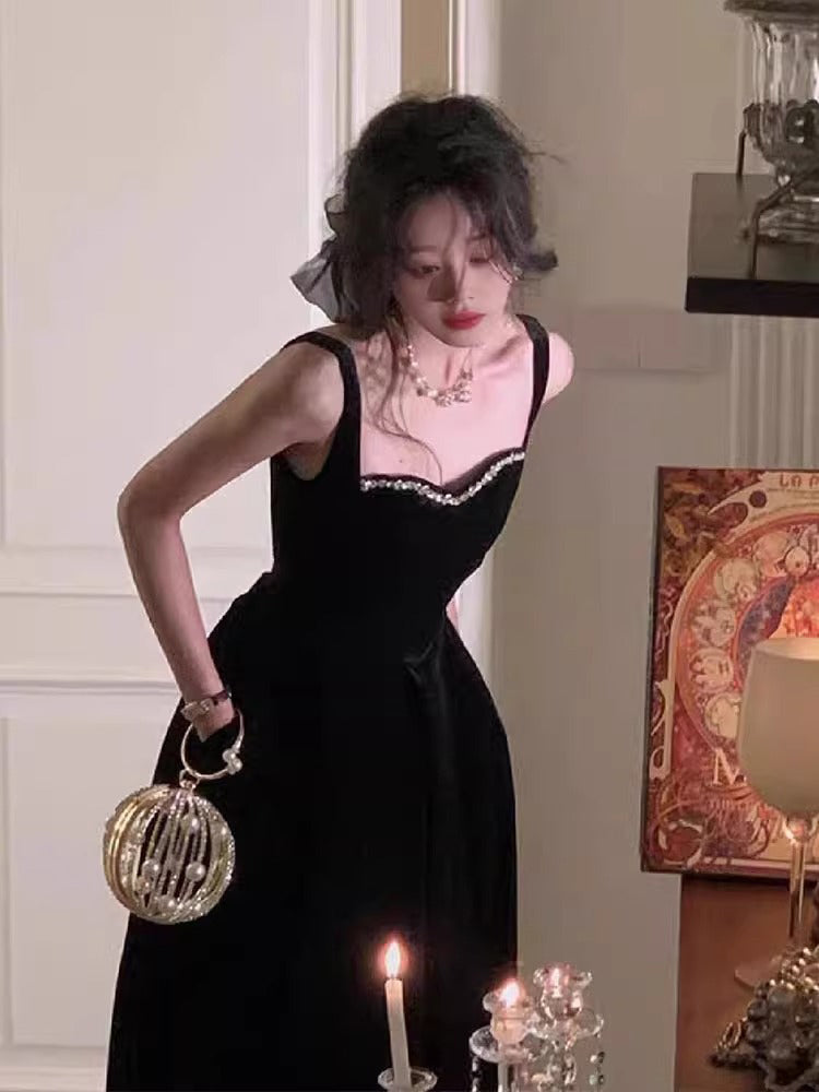 Elegante vestido de fiesta de terciopelo negro con tirantes finos y corte en A, ideal para cumpleaños número 22 y cumpleaños número 18, DH1047