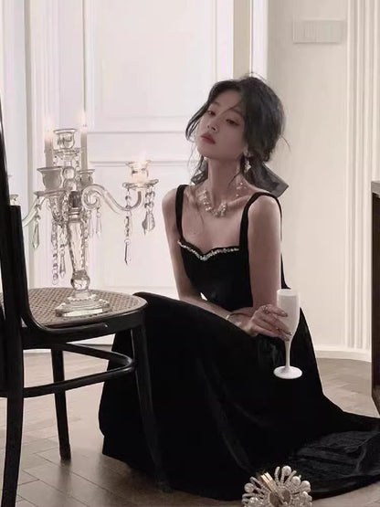 Elegante vestido de fiesta de terciopelo negro con tirantes finos y corte en A, ideal para cumpleaños número 22 y cumpleaños número 18, DH1047