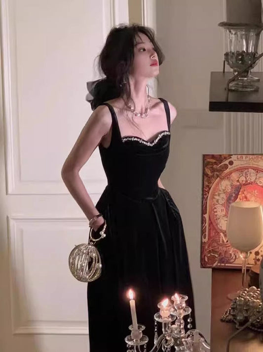 Elegante vestido de fiesta de terciopelo negro con tirantes finos y corte en A, ideal para cumpleaños número 22 y cumpleaños número 18, DH1047