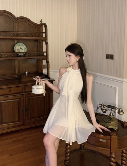 Vestido corto de gasa blanca con cuello halter, sexy, de corte A, para fiesta de 8.º grado, de verano, para escuela secundaria, traje de fiesta, atuendo de cumpleaños DH1054