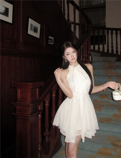 Vestido corto de gasa blanca con cuello halter, sexy, de corte A, para fiesta de 8.º grado, de verano, para escuela secundaria, traje de fiesta, atuendo de cumpleaños DH1054