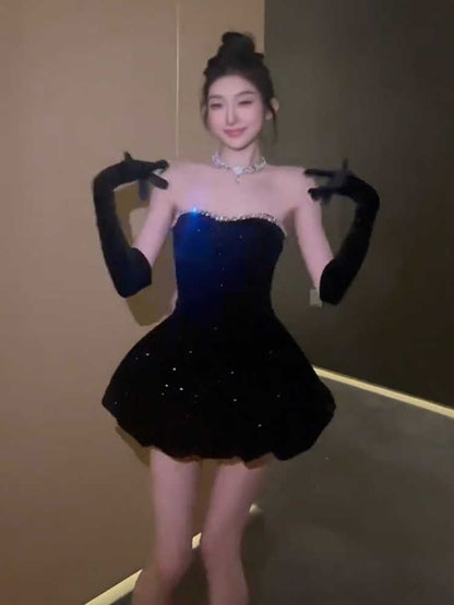 Hermoso vestido de fiesta corto de terciopelo negro con escote corazón para octavo grado, vestido de fiesta de verano para escuela secundaria, atuendos de cumpleaños DH1057