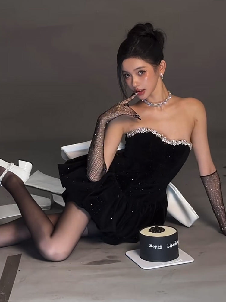 Hermoso vestido de fiesta corto de terciopelo negro con escote corazón para octavo grado, vestido de fiesta de verano para escuela secundaria, atuendos de cumpleaños DH1058