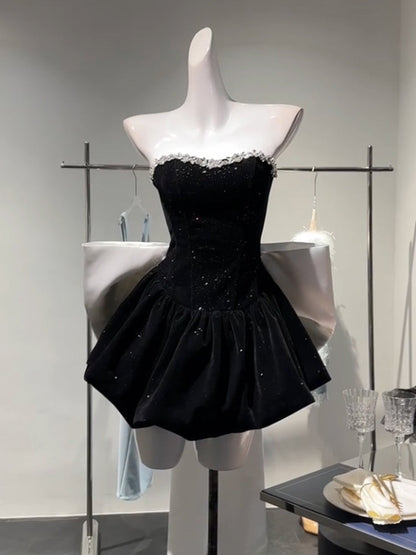 Vestido de fiesta corto de terciopelo negro con escote corazón para octavo grado, vestido de verano para escuela secundaria, DH1059
