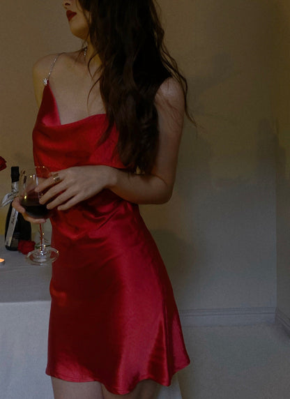 Vestido corto de satén rojo con tirantes finos, sexy, para fiesta de 8.º grado, de verano, para escuela secundaria, para cumpleaños, DH1096