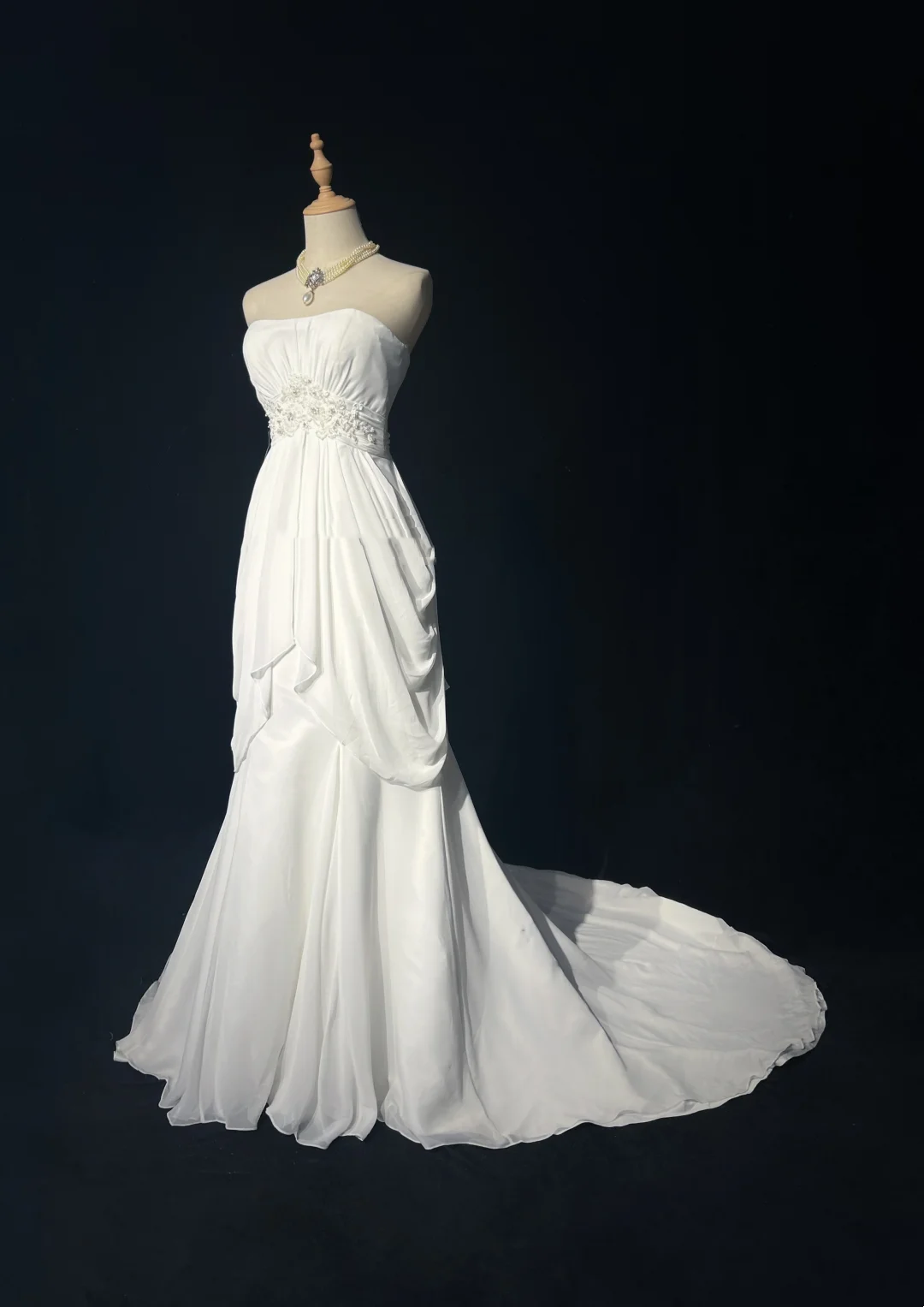 Vestido de novia retro de los años 60, corte A, sin tirantes, sin mangas, de gasa plisada, con cuentas, largo, blanco, elegante, DH1119