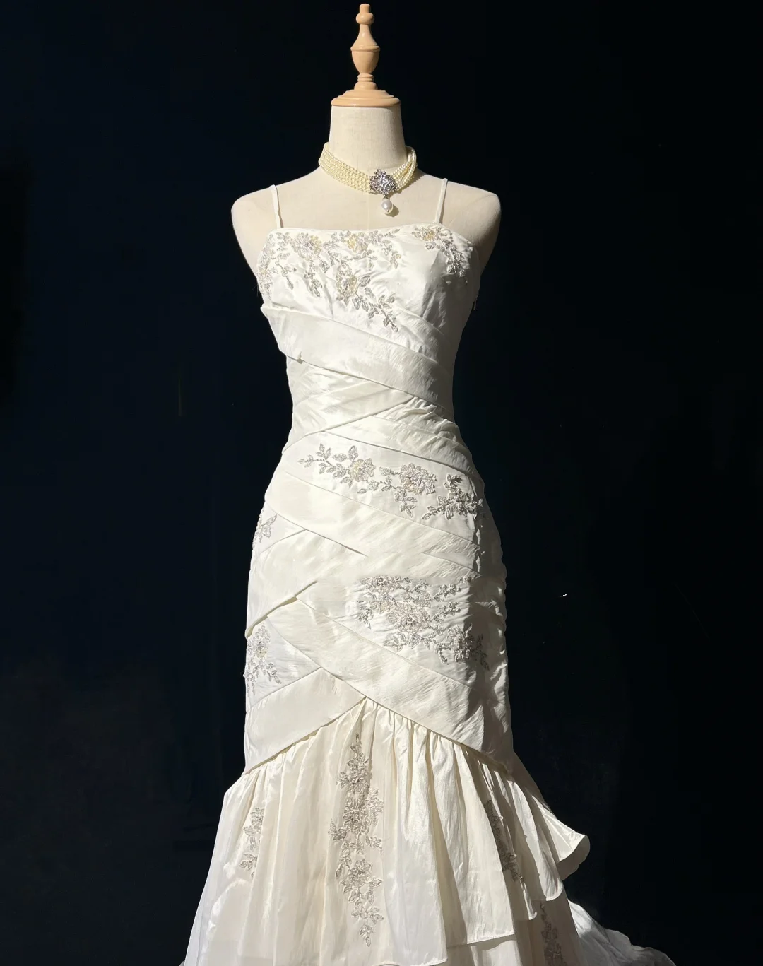 Vestido de novia retro de los años 60, estilo sirena, tirantes finos, sin mangas, encaje, largo, blanco, elegante, DH1120